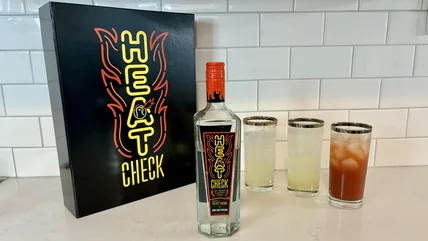 Những người nóng lòng kết hợp với New Amsterdam với một vodka để làm nổi da gà của bạn