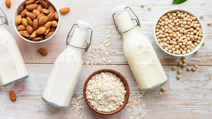 Oat Milk Vs Soy Milk: What's The Difference?