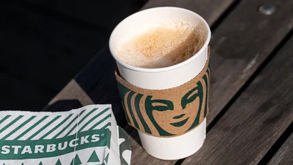 Caramel Macchiato của Starbucks xuất hiện lần đầu tiên trên thực đơn khi nào?