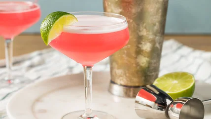 Why The Cosmo Is Due For A Comeback, According To A Cocktail Expert