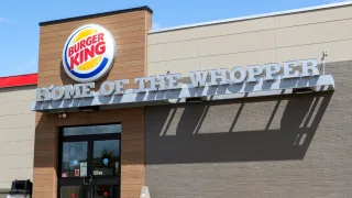 Burger King Plans to One-Up McDonald's với một món ăn giá trị mới