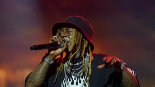 Lil Wayne nói Super Bowl Snub 'Broke' Anh