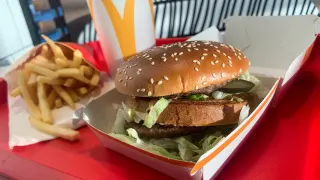 Bạn có thể giành được bánh mì kẹp thịt McDonald's miễn phí trong một năm, đây là cách