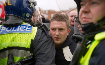 Ai là Tommy Robinson, người đứng đầu cuộc nổi loạn chống Hồi giáo ở Anh?