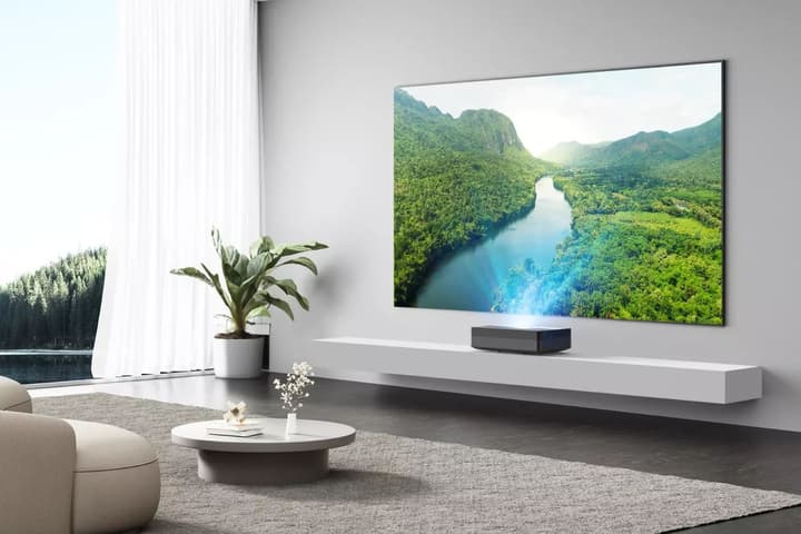 Máy chiếu 4K truyền phát hình ảnh màn hình lớn cách xa vài inch