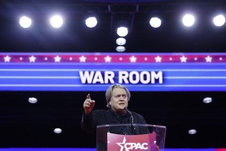 Kế hoạch của Steve Bannon có thể tàn phá Donald Trump