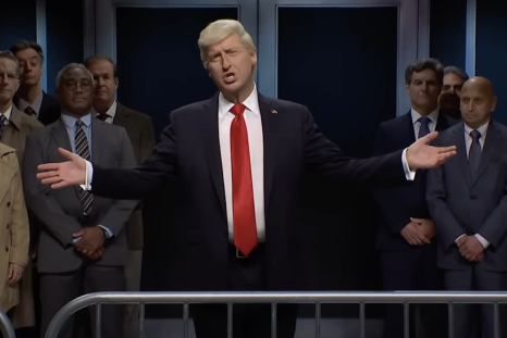 Donald Thump Teas Phó Tổng thống chọn trong "SNL" Vẽ