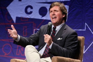 Luật sư cảnh báo Tucker Carlson có thể bị 'truy tố' vì phỏng vấn Putin