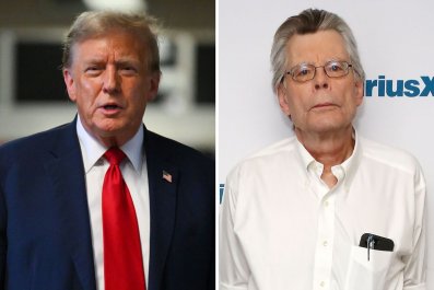 Stephen King đóng cửa phiên tòa của Donald Thump