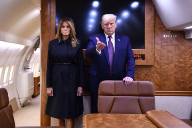 Sự phản ứng của Melania Thump trước sự giận dữ của Donald trong cuốn sách mới