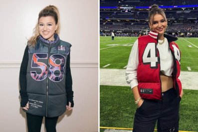 Kristin Juszczyk thiết kế áo vest Super Bowl cho Kelly Clarkson, Gwen Stefani