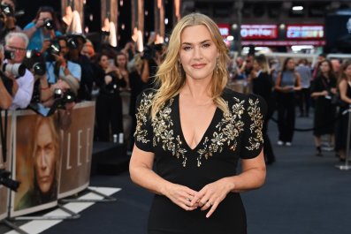 Tại sao Kate Winslet phải trải qua liệu pháp thay thế testosterone