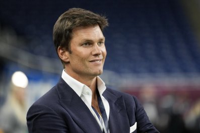 Bên trong mối quan hệ mới của Tom Brady với mô hình trình diễn