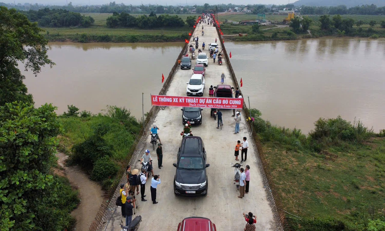 Lễ thông xe kỹ thuật dự án cầu Đò Cung bắc qua sông Lam