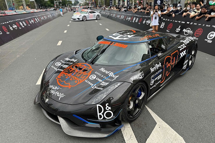 Siêu phẩm triệu đô lăn bánh trên đường phố Việt cùng hành trình Gumball 3000