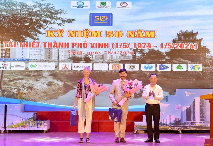 Lễ kỷ niệm 50 năm tái thiết thành phố Vinh