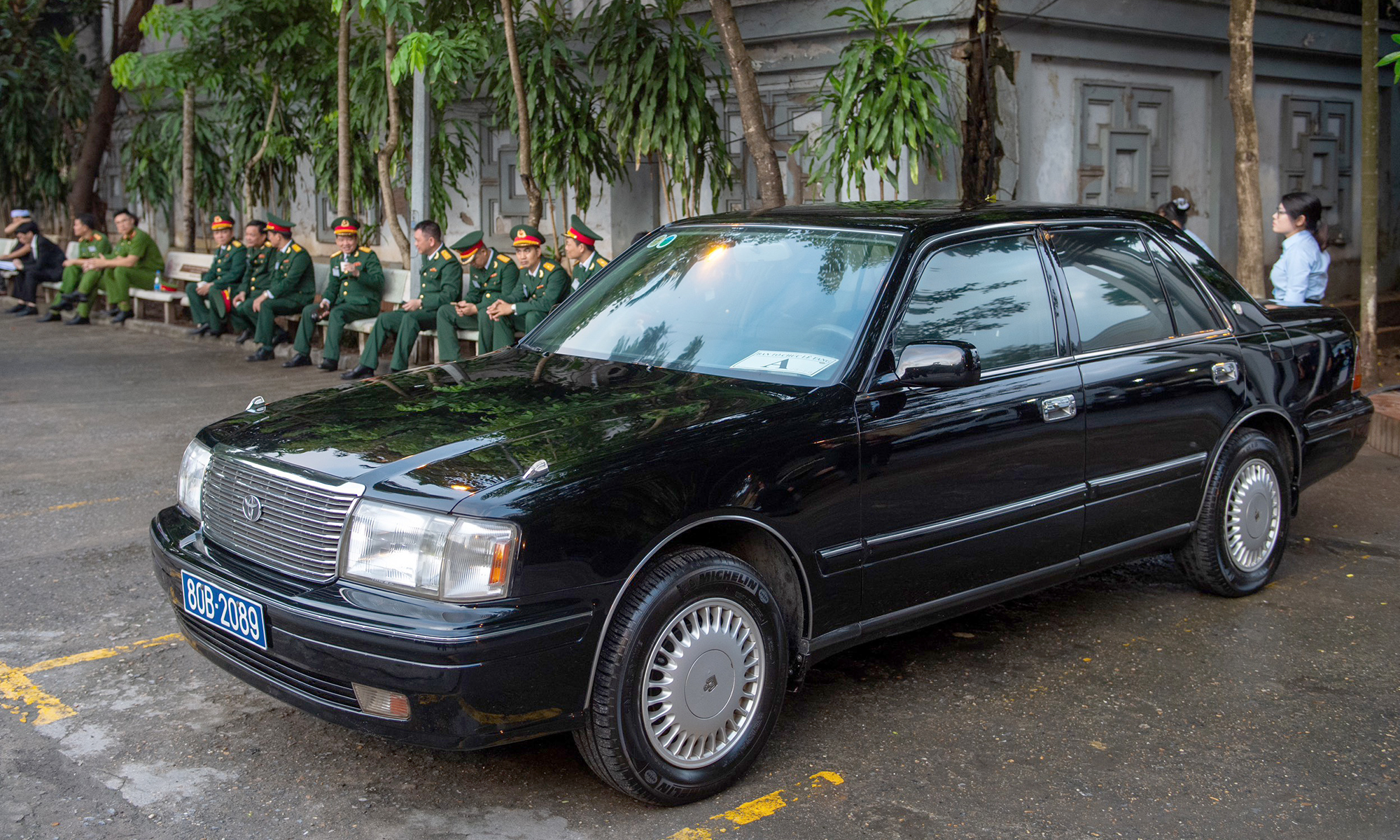 Toyota Crown 1998 - 'người bạn' gần 20 năm của Tổng Bí thư Nguyễn Phú Trọng