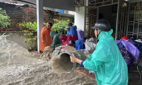 Đà Nẵng đã sơ tán hơn 3.700 người nằm trong vùng ngập