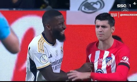 Morata giận sôi khi bị Rudiger véo