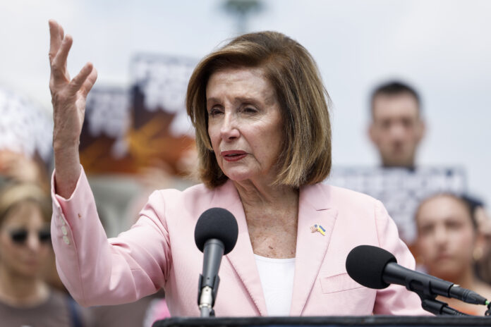 Nancy Pelosi sẽ tái tranh cử vô Hạ Viện năm sau