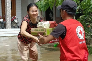 Hỗ trợ người dân bị ảnh hưởng do mưa lũ tại tỉnh Thừa Thiên Huế