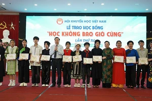 Thúc đẩy phong trào tự học và học tập suốt đời