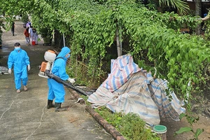 Thanh Hóa sơ tán hàng trăm hộ dân do nước lũ dâng cao