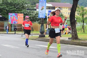 Gần 2.000 vận động viên tranh tài tại giải chạy Sơn Trà Run Challenge 2023