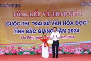 Bắc Giang trao giải cuộc thi “Đại sứ văn hóa đọc”