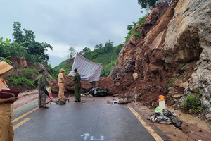 Cảnh báo nguy cơ sạt lở trên tuyến đường tránh Thành phố Sơn La