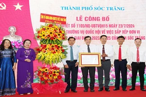 Thành phố Sóc Trăng chính thức sáp nhập 2 phường