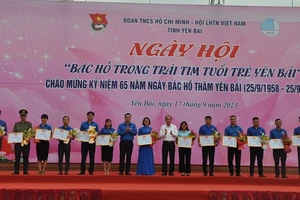 Bác Hồ trong trái tim tuổi trẻ Yên Bái