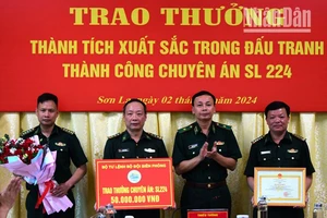 Thưởng nóng lực lượng phá thành công chuyên án ma túy lớn ở Sơn La