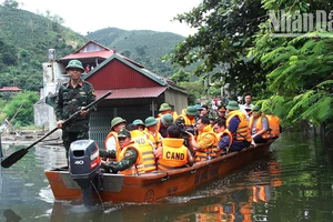 Phó Thủ tướng Lê Thành Long kiểm tra vùng ngập lũ Sơn La