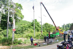 Nghệ An: Khánh thành đường dây cấp điện cho Đồn Biên phòng Châu Khê