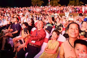 "Nhớ thương và tự hào, để thêm yêu mảnh đất Vĩnh Linh ngày nay"