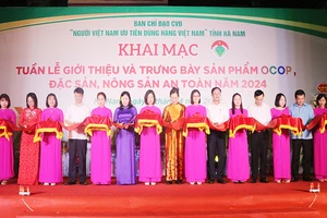 Khai mạc Tuần lễ giới thiệu và trưng bày sản phẩm OCOP tỉnh Hà Nam