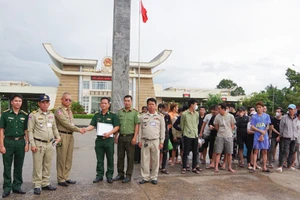 Sập bẫy “việc nhẹ, lương cao”