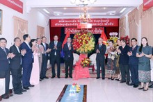 Ho Chi Minh City leader extends congratulations on 48th National Day of Laos