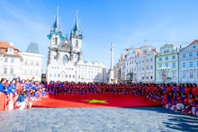 Vietnamese ao dai heritage club debuts in Czech Republic