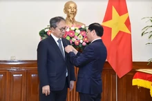 Japanese Ambassador honoured for contributing to Vietnam-Japan diplomatic relations