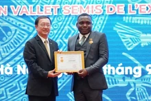 Vallet Scholarship Fund grants nearly 50,000 scholarships in Vietnam