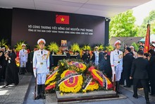 Party General Secretary laid to rest at Hanoi's Mai Dich Cemetery