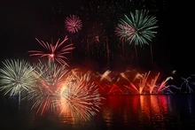 Fireworks dances light up Da Nang sky