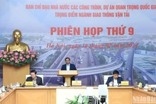 PM urges speeding up key transport projects