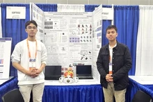 Vietnamese students win second prize at Int’l Science, Engineering Fair