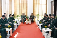 Vietnam strengthen defence cooperation with Laos, Cambodia