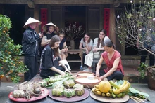 International guests join Vietnamese Tet in Duong Lam Ancient Village