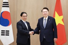 Vietnamese Prime Minister meets with Korean President