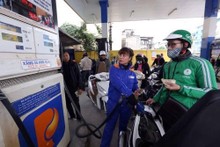 Petrol prices rise by over 700 VND per litre